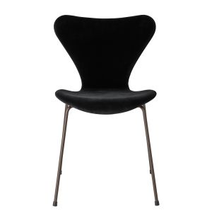 Series 7 3107 Chair in Night Black