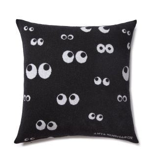 Exclusive Cushion in Eyes
